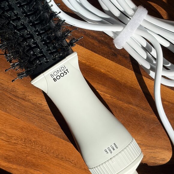 BondiBoost Mini Blowout Brush Pro 3-in-1 Hair Dryer Brush – Excellent Condition - Picture 2 of 3
